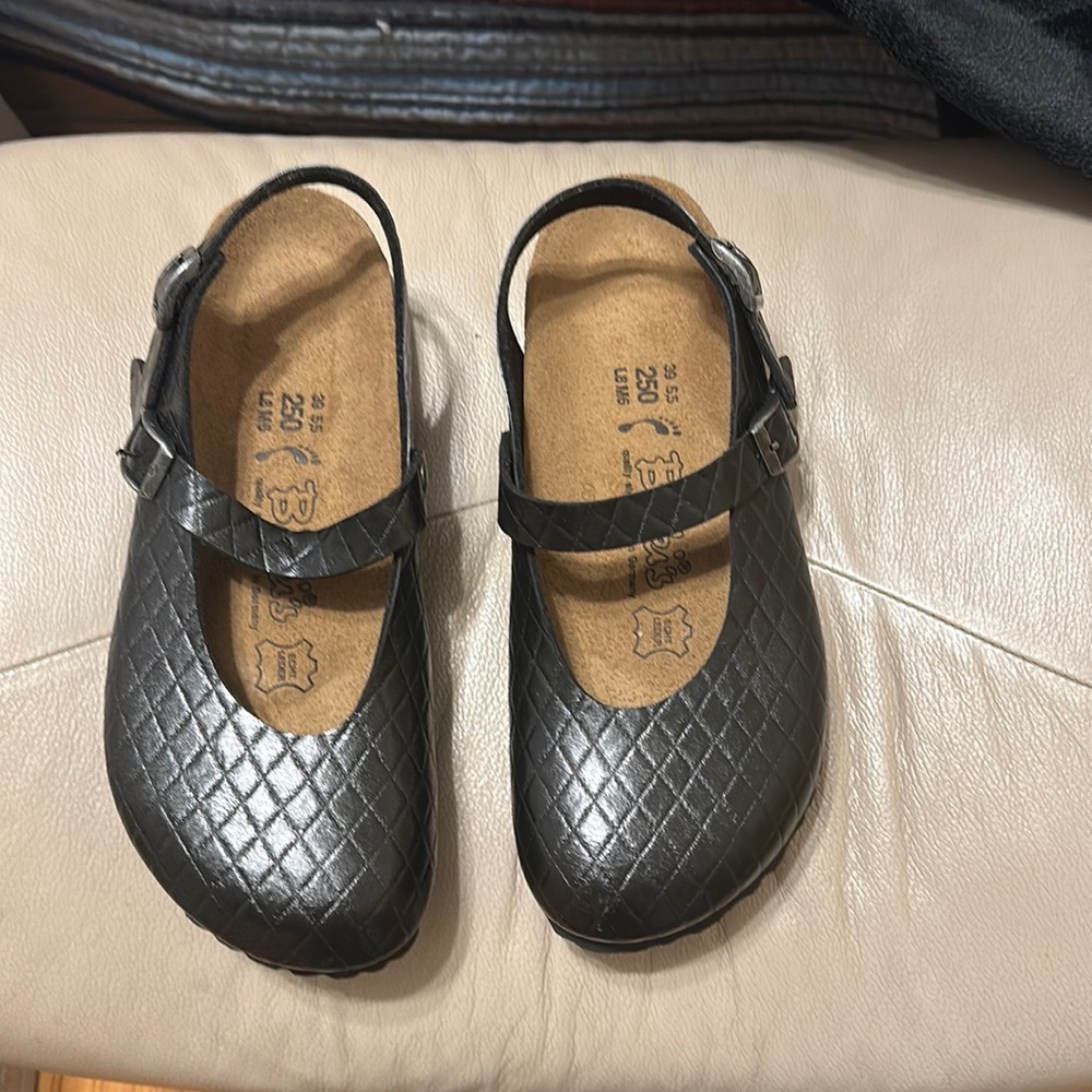 Birks size 39 black never worn